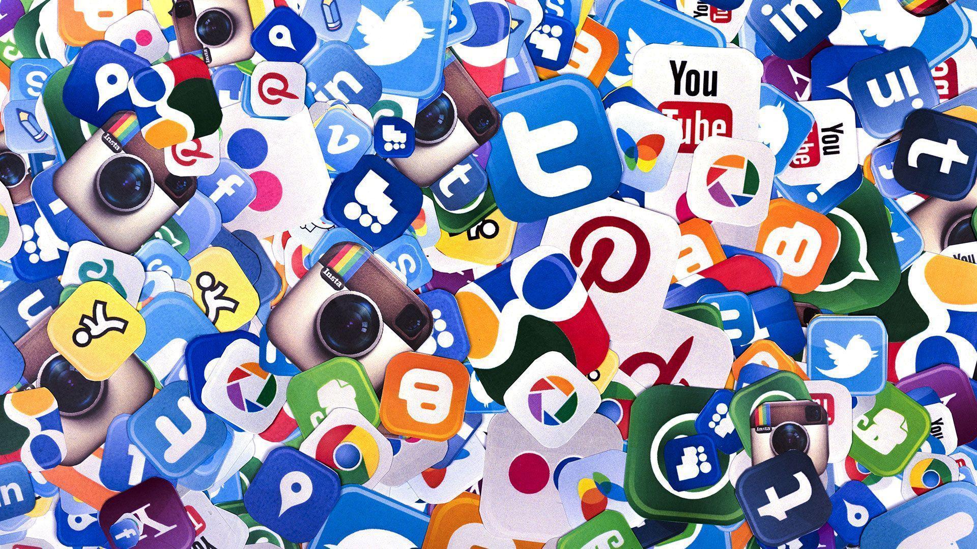 Menggali Potensi Bisnis dengan Jasa Social Media Management: Panduan Lengkap Promosi di Media Sosial bersama Rajakomen.com