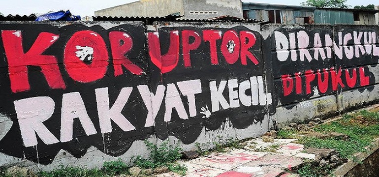 Mural Bertulisan Koruptor Dirangkul, Rakyat Kecil Dipukul Muncul di Bintaro Jaksel